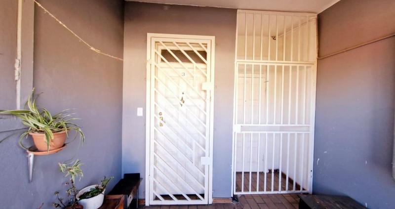 2 Bedroom Property for Sale in Townsview Gauteng