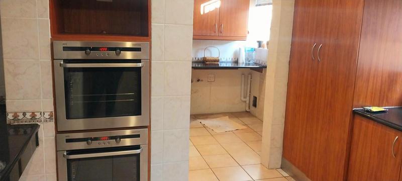 To Let 4 Bedroom Property for Rent in Bryanston Gauteng