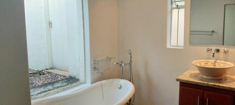 To Let 4 Bedroom Property for Rent in Bryanston Gauteng