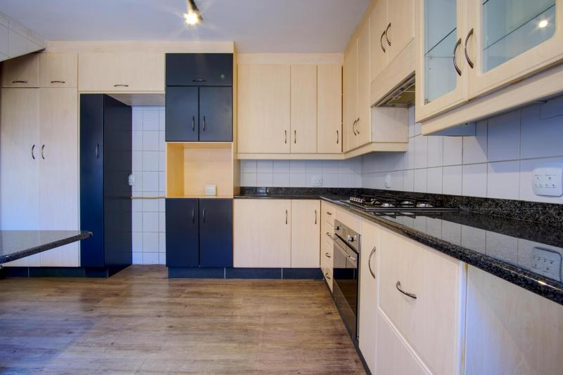 4 Bedroom Property for Sale in Victory Park Gauteng