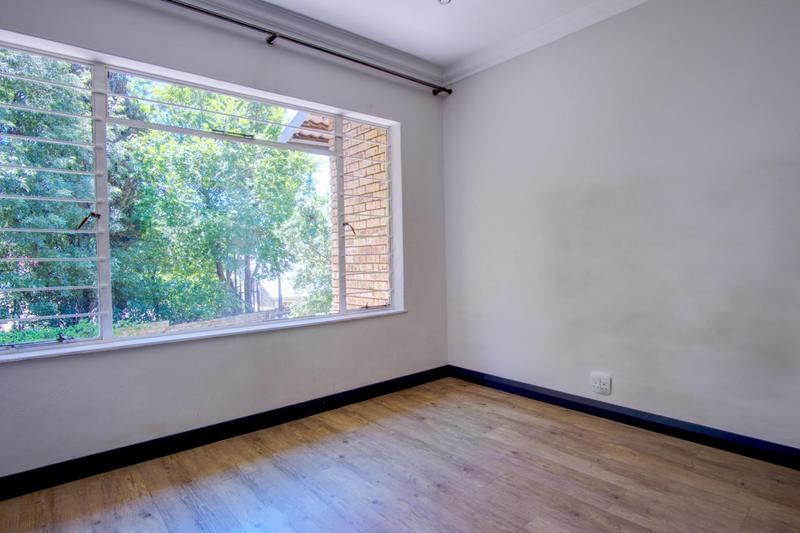 4 Bedroom Property for Sale in Victory Park Gauteng