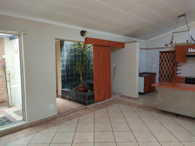 To Let 2 Bedroom Property for Rent in Clubview Gauteng