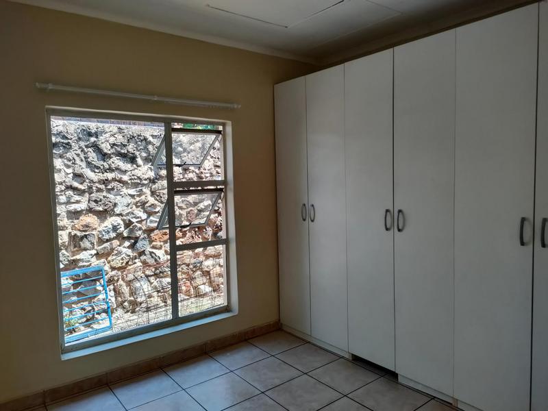 To Let 2 Bedroom Property for Rent in Clubview Gauteng