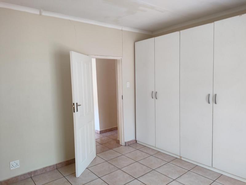 To Let 2 Bedroom Property for Rent in Clubview Gauteng