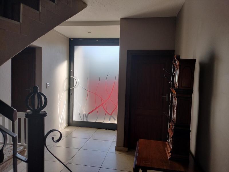To Let 4 Bedroom Property for Rent in Pierre Van Ryneveld Gauteng