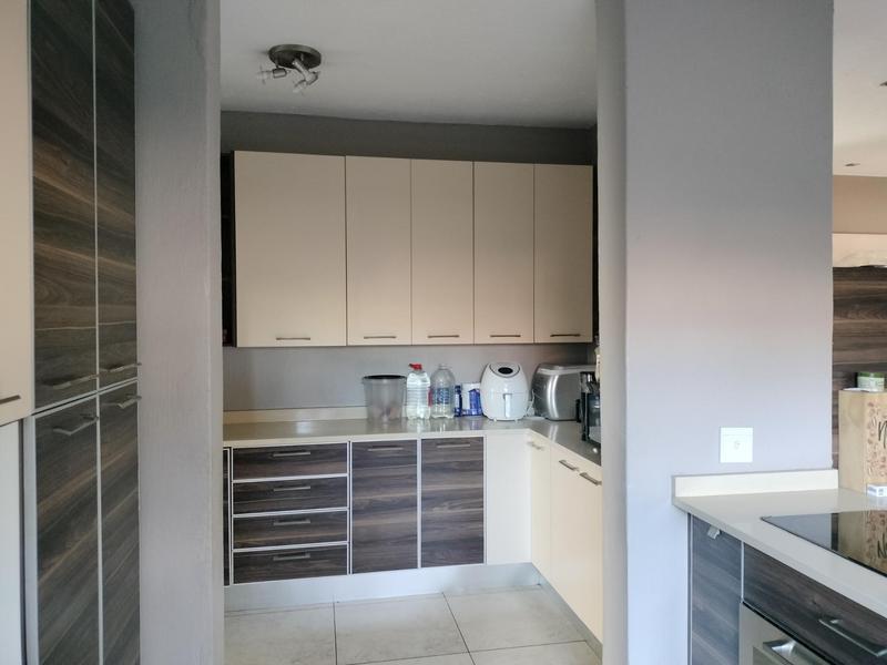 To Let 4 Bedroom Property for Rent in Pierre Van Ryneveld Gauteng