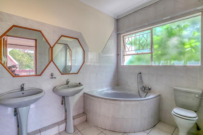 3 Bedroom Property for Sale in Suideroord Gauteng