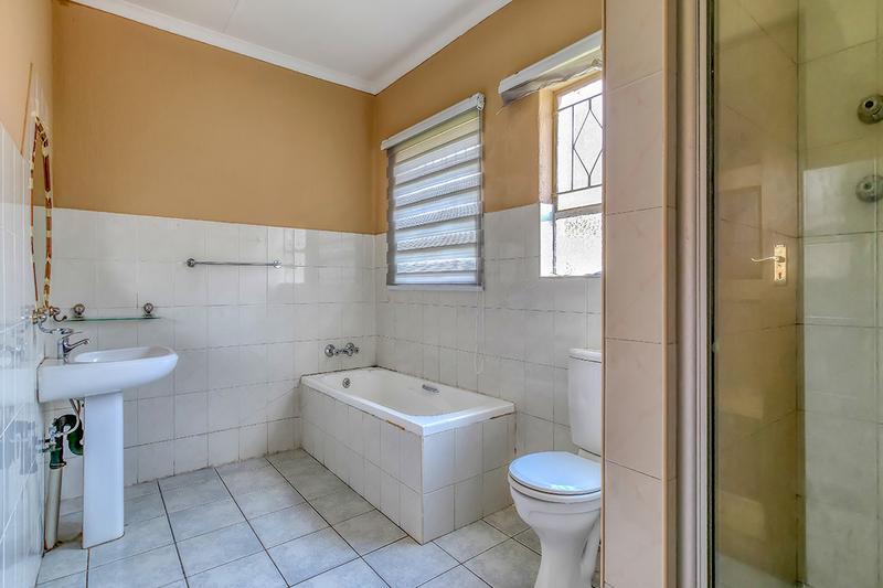 3 Bedroom Property for Sale in Suideroord Gauteng