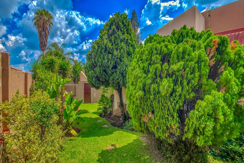 3 Bedroom Property for Sale in Suideroord Gauteng