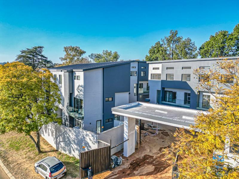 3 Bedroom Property for Sale in Hurlingham Gauteng