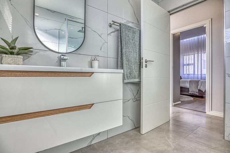 3 Bedroom Property for Sale in Hurlingham Gauteng