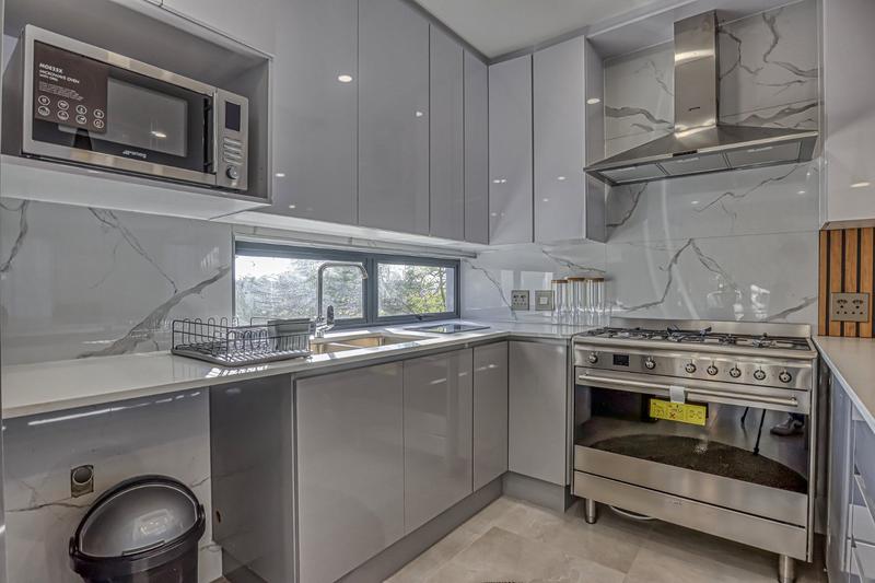 3 Bedroom Property for Sale in Hurlingham Gauteng