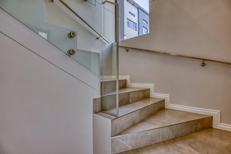 3 Bedroom Property for Sale in Hurlingham Gauteng