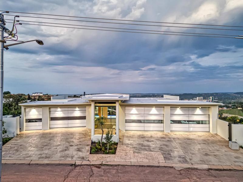 4 Bedroom Property for Sale in Waterkloof Ridge Gauteng