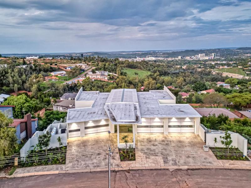 4 Bedroom Property for Sale in Waterkloof Ridge Gauteng