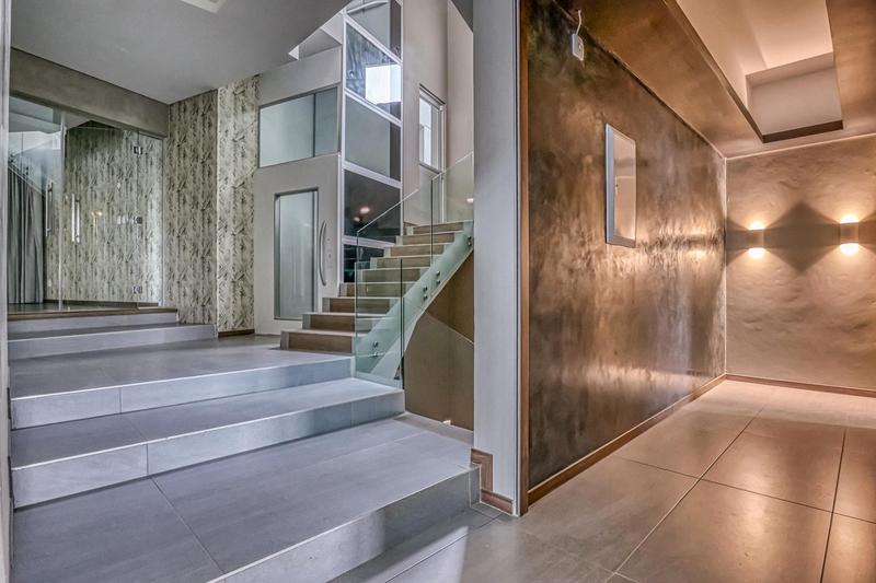 4 Bedroom Property for Sale in Waterkloof Ridge Gauteng