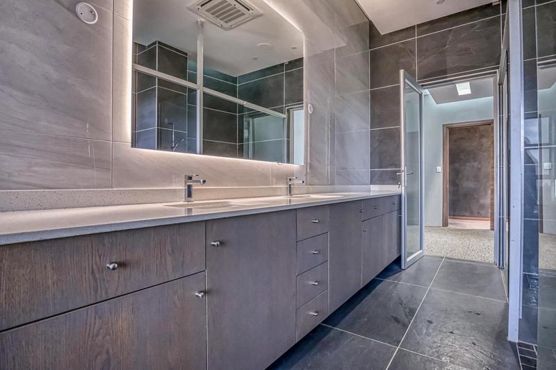 4 Bedroom Property for Sale in Waterkloof Ridge Gauteng