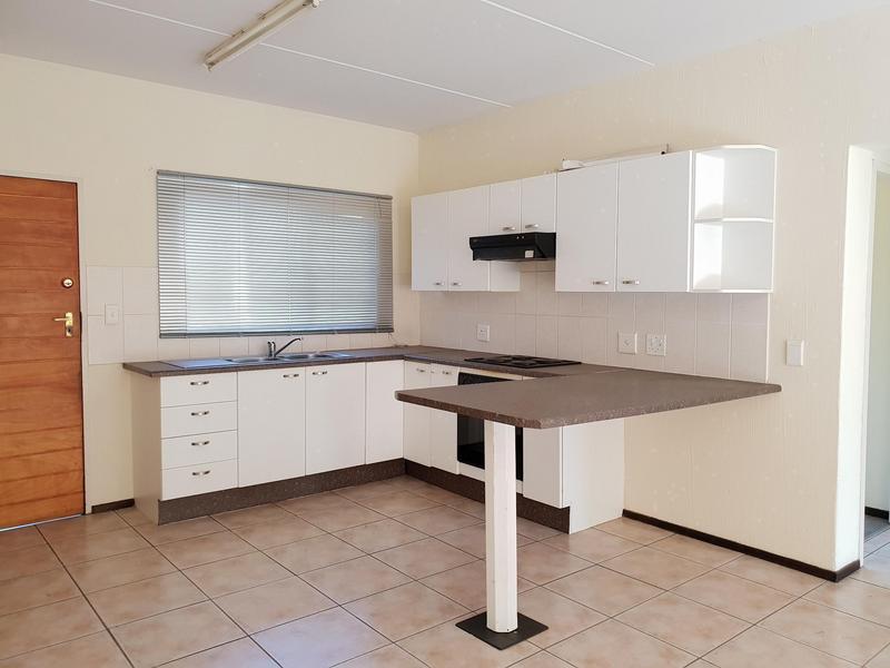 To Let 2 Bedroom Property for Rent in Weltevreden Park Gauteng