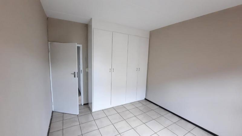 To Let 2 Bedroom Property for Rent in Weltevreden Park Gauteng