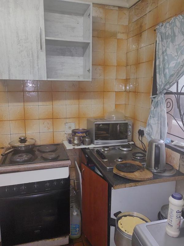 2 Bedroom Property for Sale in Chiawelo Gauteng