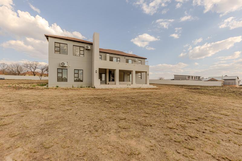 To Let 4 Bedroom Property for Rent in Lanseria Gauteng