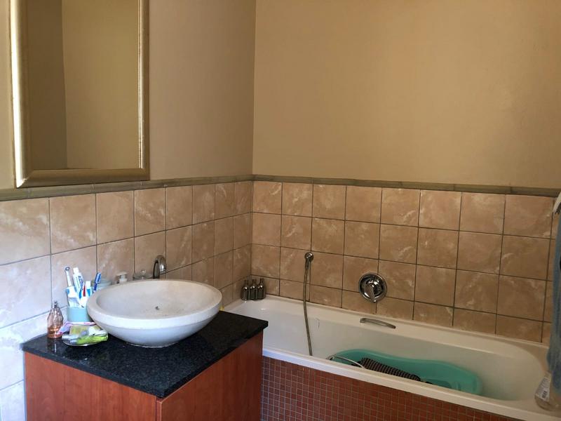 To Let 2 Bedroom Property for Rent in Nieuw Muckleneuk Gauteng