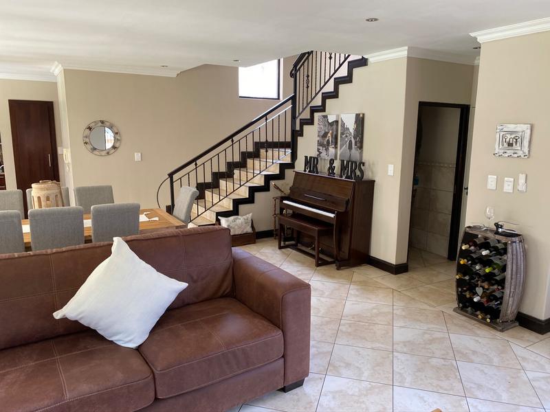 To Let 3 Bedroom Property for Rent in Waterkloof Ridge Gauteng