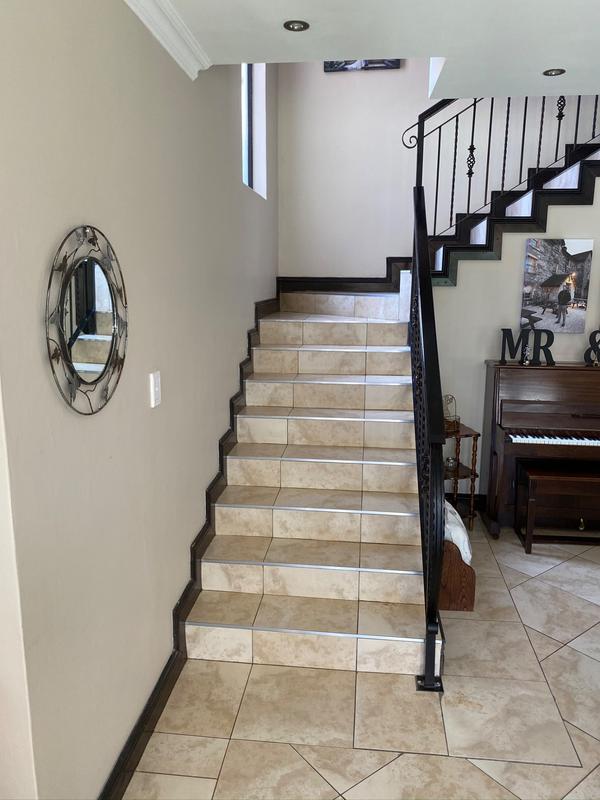 To Let 3 Bedroom Property for Rent in Waterkloof Ridge Gauteng