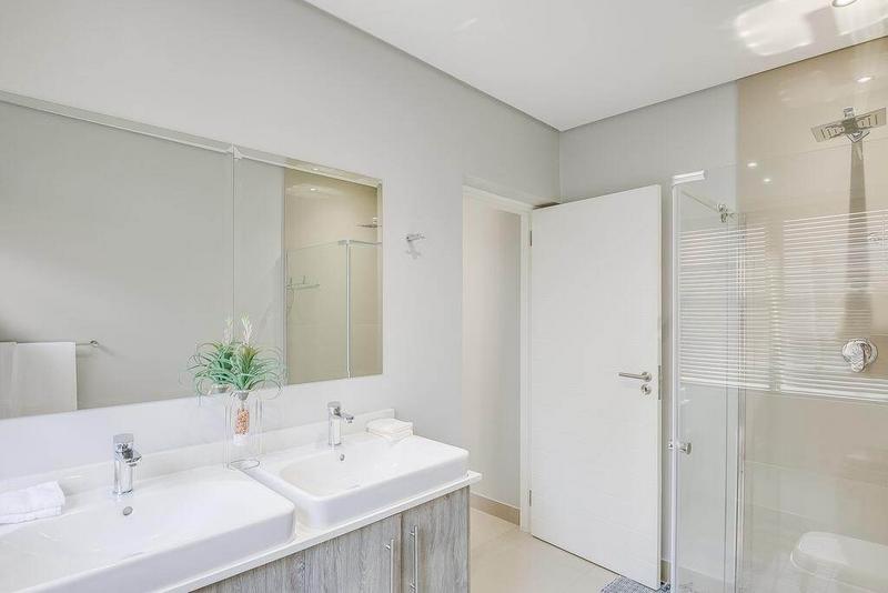 3 Bedroom Property for Sale in Broadacres Gauteng