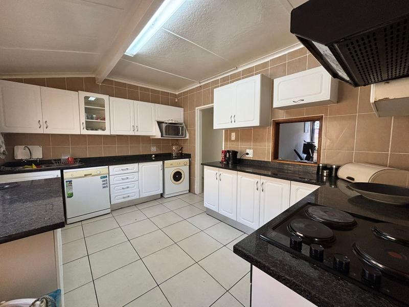 4 Bedroom Property for Sale in Sophiatown Gauteng