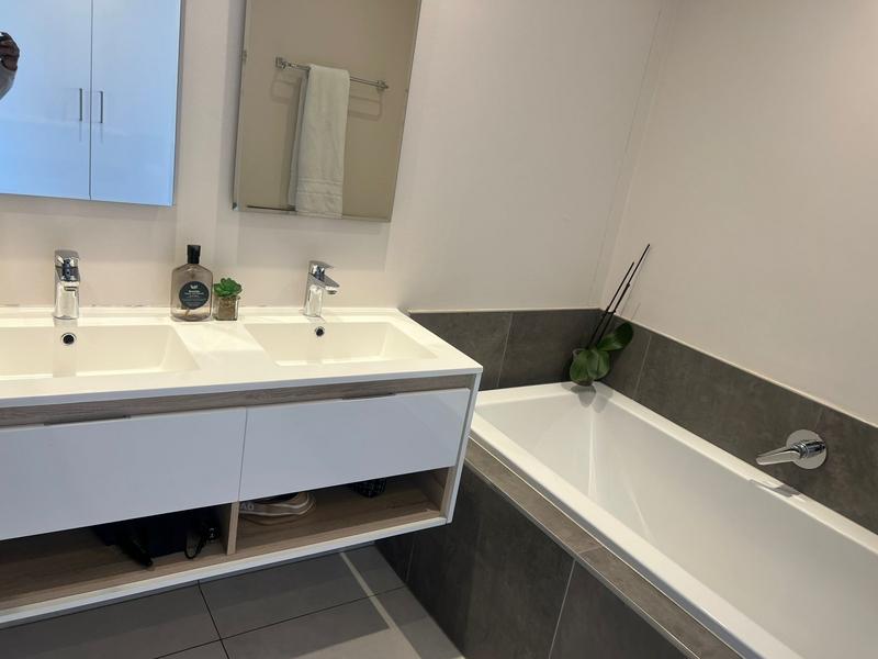 To Let 2 Bedroom Property for Rent in Glenadrienne Gauteng