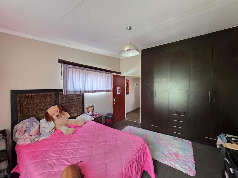 5 Bedroom Property for Sale in Meyerton Central Gauteng