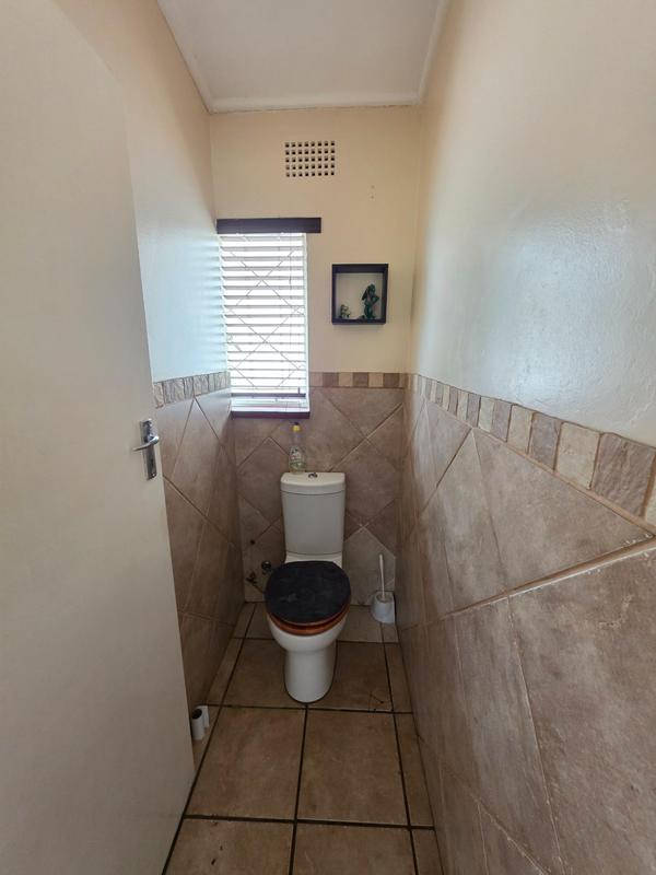 5 Bedroom Property for Sale in Meyerton Central Gauteng