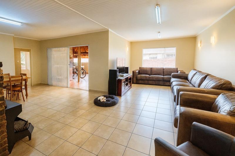6 Bedroom Property for Sale in Hennopspark Gauteng