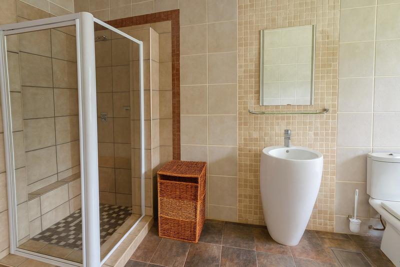 6 Bedroom Property for Sale in Hennopspark Gauteng