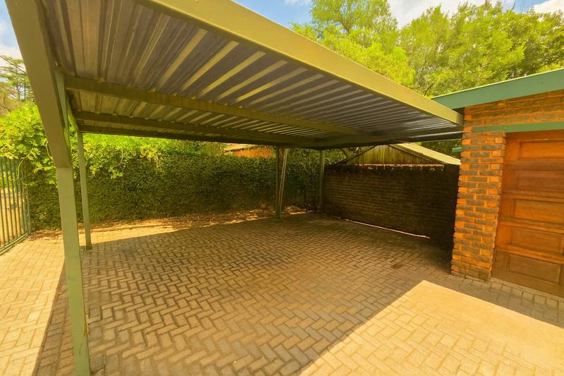 6 Bedroom Property for Sale in Hennopspark Gauteng