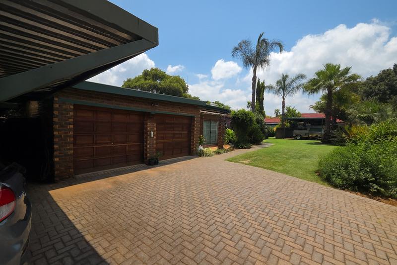 6 Bedroom Property for Sale in Hennopspark Gauteng