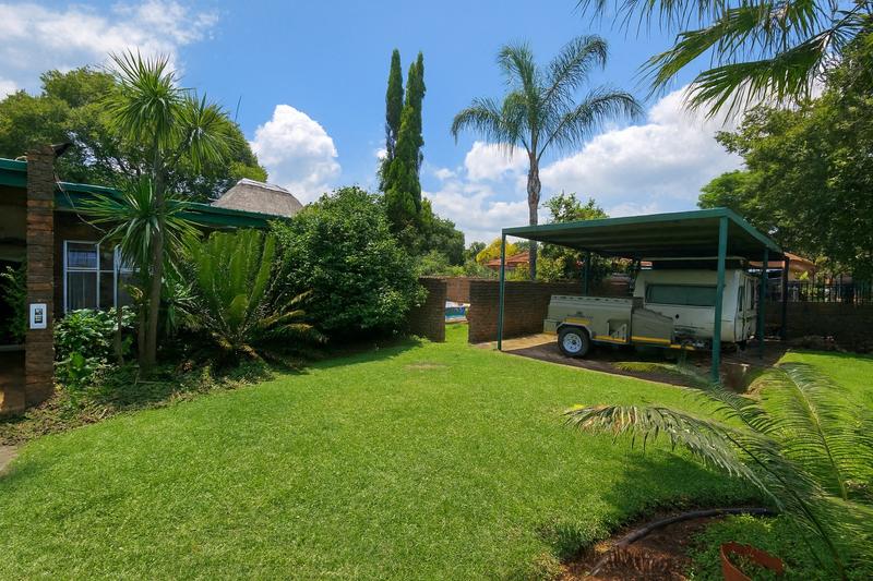 6 Bedroom Property for Sale in Hennopspark Gauteng