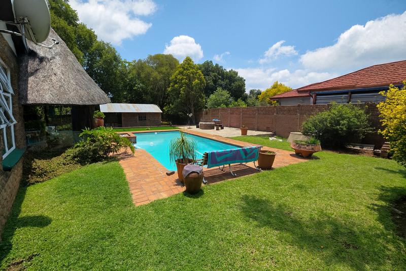 6 Bedroom Property for Sale in Hennopspark Gauteng
