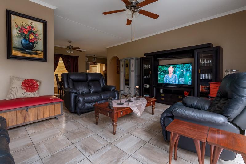 4 Bedroom Property for Sale in The Reeds Gauteng