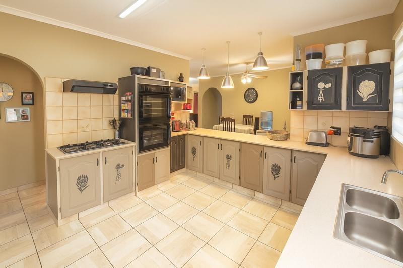 4 Bedroom Property for Sale in The Reeds Gauteng