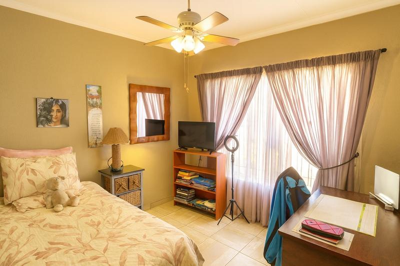 4 Bedroom Property for Sale in The Reeds Gauteng