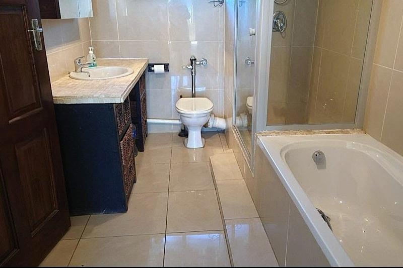 1 Bedroom Property for Sale in Bedford Gardens Gauteng