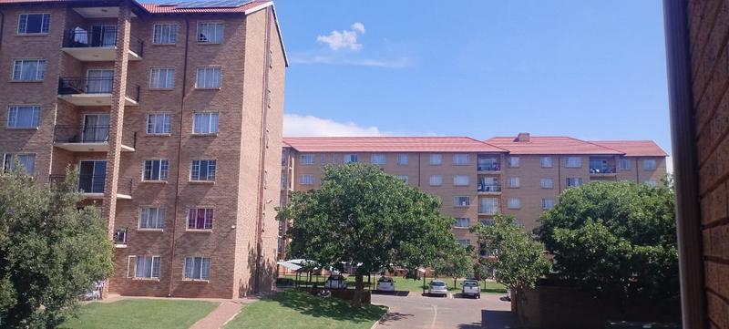 2 Bedroom Property for Sale in Annlin-wes Gauteng