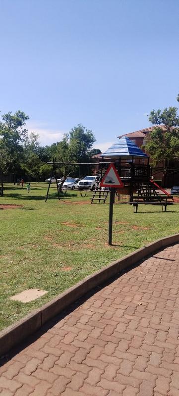 2 Bedroom Property for Sale in Annlin-wes Gauteng