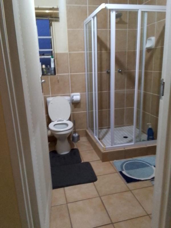 2 Bedroom Property for Sale in Annlin-wes Gauteng