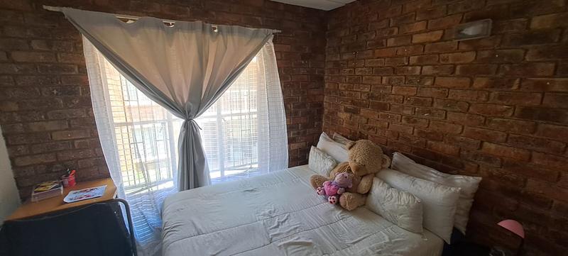 2 Bedroom Property for Sale in Elspark Gauteng
