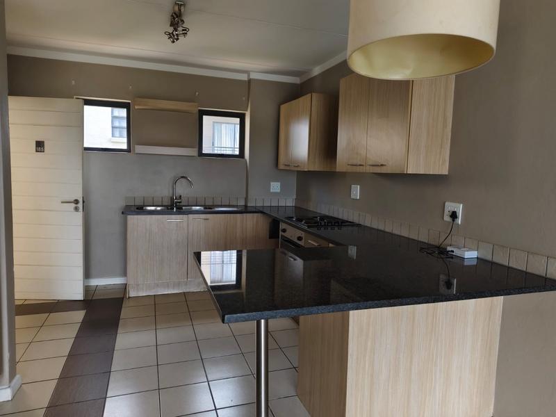 2 Bedroom Property for Sale in The Paddocks Gauteng