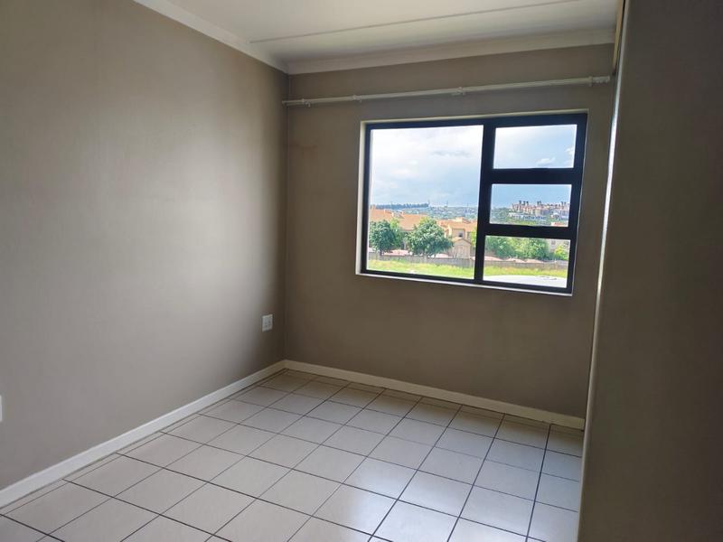 2 Bedroom Property for Sale in The Paddocks Gauteng