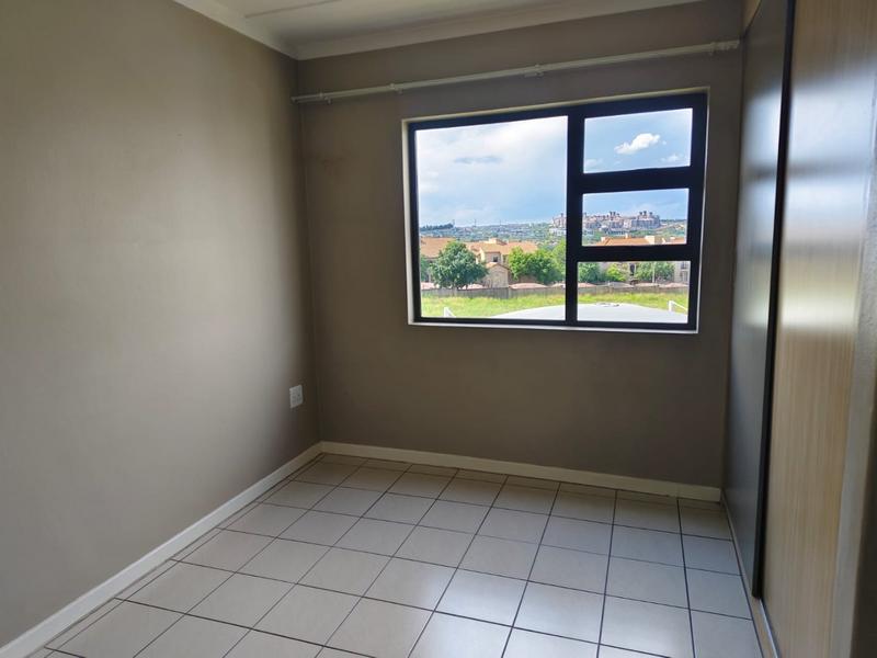 2 Bedroom Property for Sale in The Paddocks Gauteng